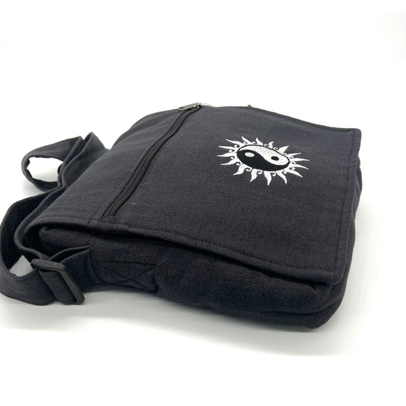 Messenger Bag Yin Yan Embroidery - Picture 3 of 7